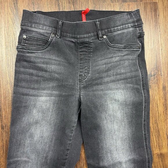 SPANX Straight Leg Pull On Jeans Black Wash Distressed Women’s Size Medium - Picture 3 of 10